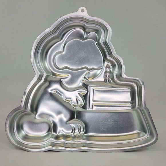 Vintage 1978 1981 Wilton Garfield Cat Slice Birthday Cake Candle Pan 2105-2447 - Picture 3 of 9